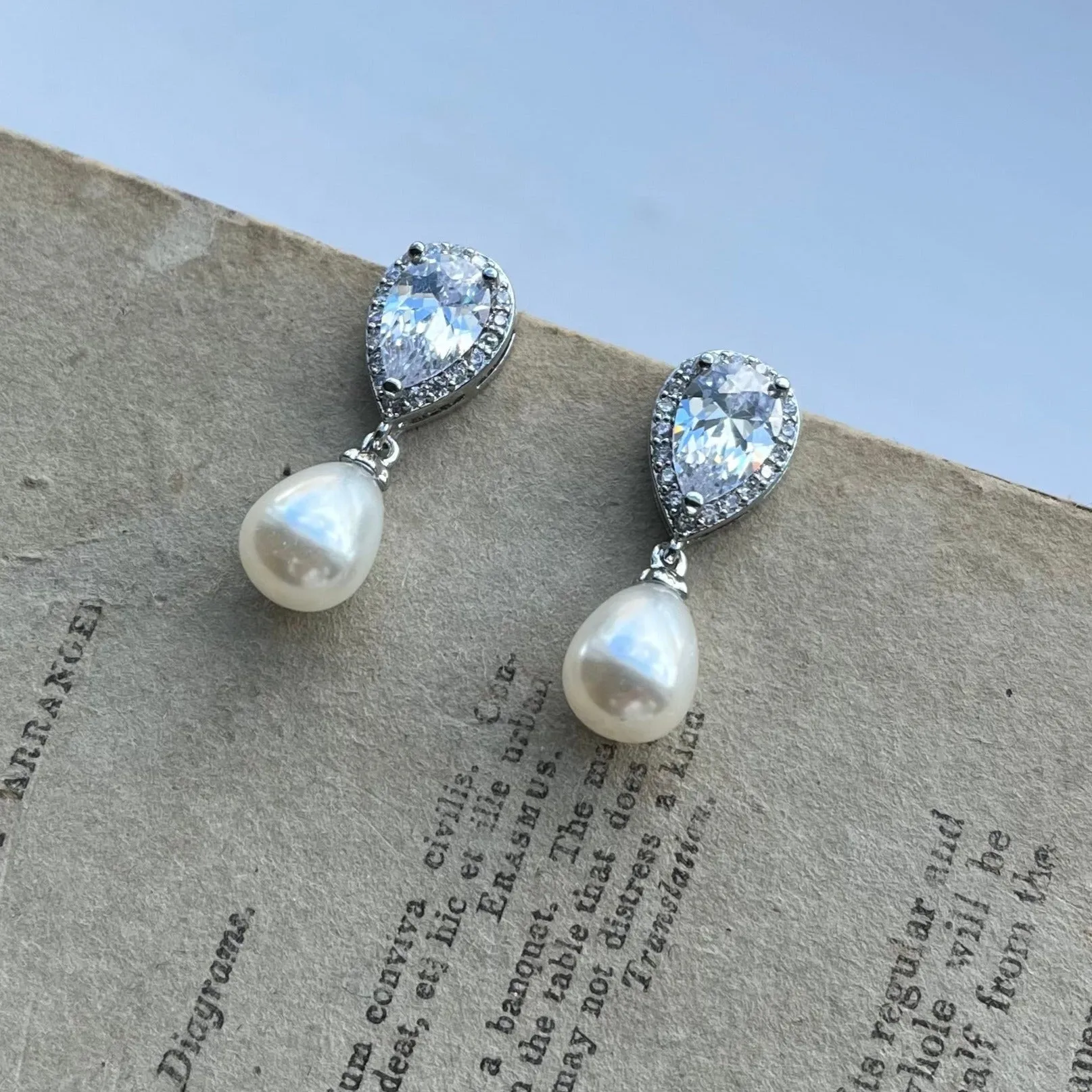Alisha, Teardrop Pearl Silver Earrings