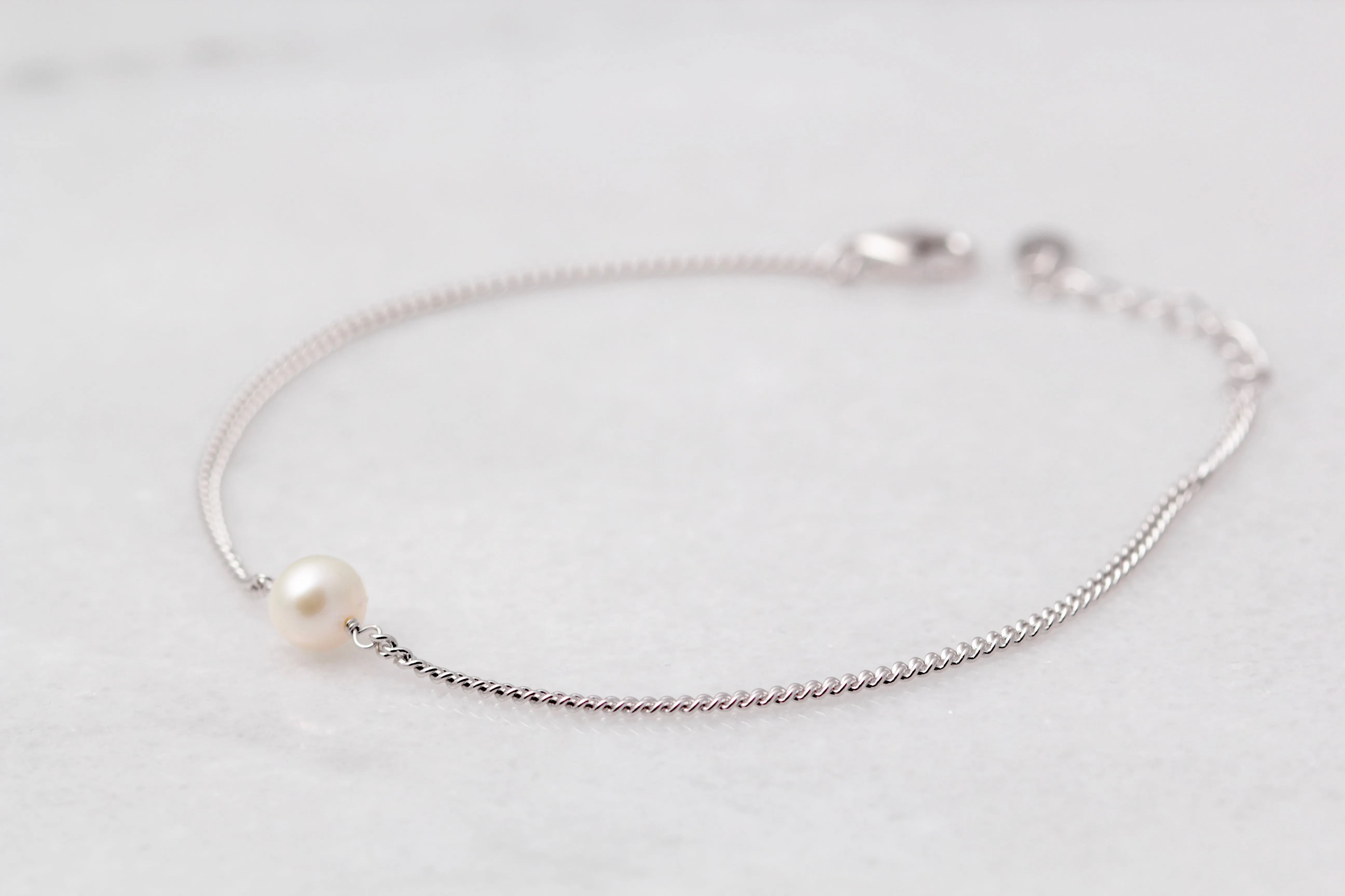 Curb Chain Pearl Bracelet