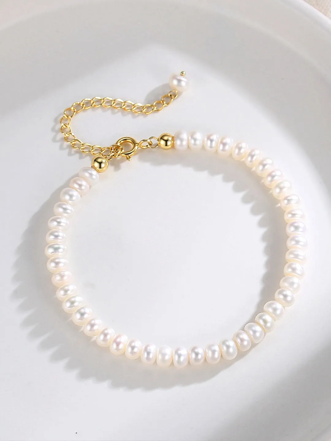 Daybreak Pearl Bracelet
