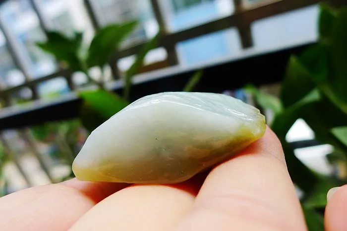 Natural Jade Rough Jadeite Raw (30g,4X3X1.7cm)