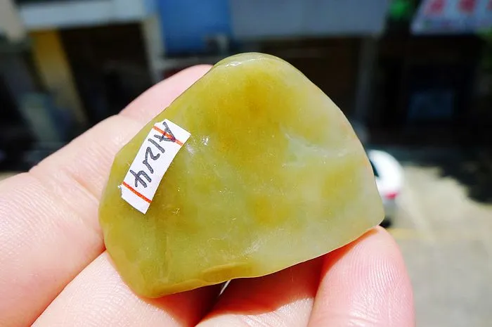 Natural Jade Rough Jadeite Raw (30g,4X3X1.7cm)