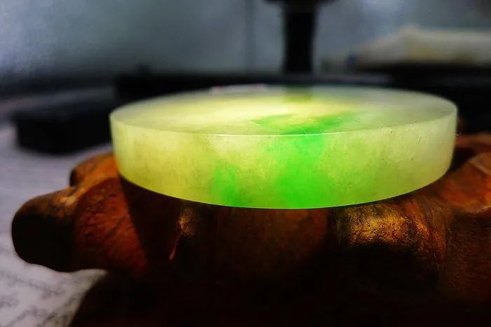 Natural Jade Rough Jadeite Raw (58g,5.3X0.75cm)