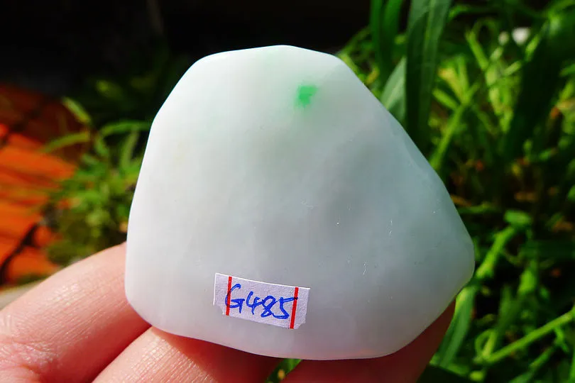 Natural Jade Rough Jadeite Raw (96g,5.2X4.1X2.8cm)