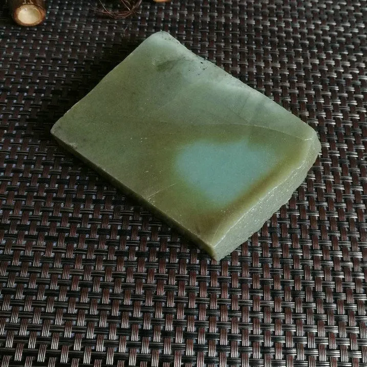 Natural Kunlun Jade Rough Nephrite Raw (318g,8.5X7X1.9cm)
