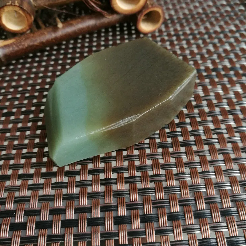 Natural Kunlun Jade Rough Nephrite Raw (67g,6X3.5X1.5cm)