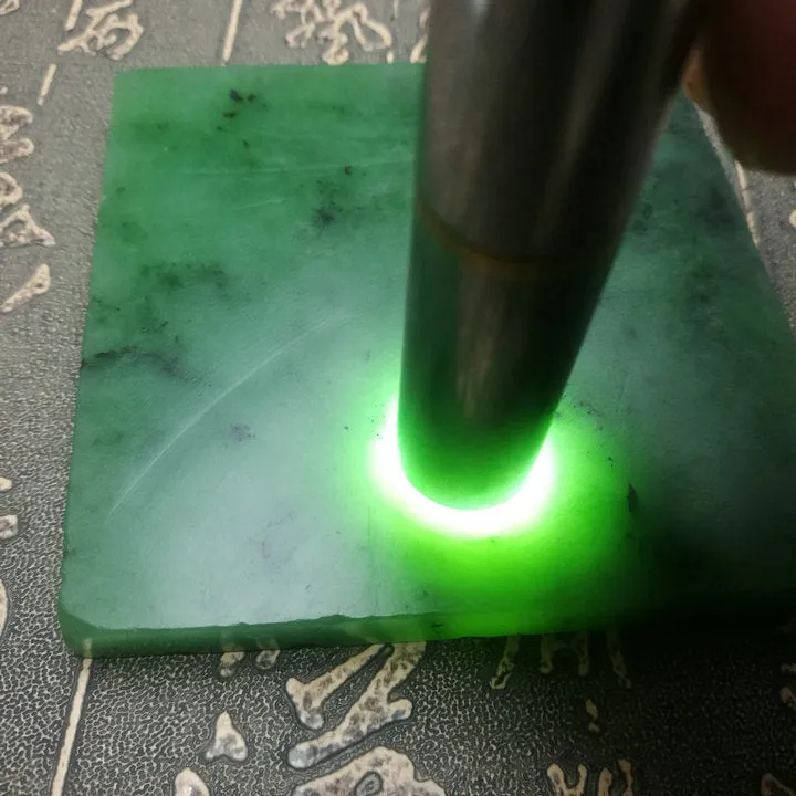 Natural Siberian Jade Rough Russia nephrite Raw (182g, 80X80X9mm)