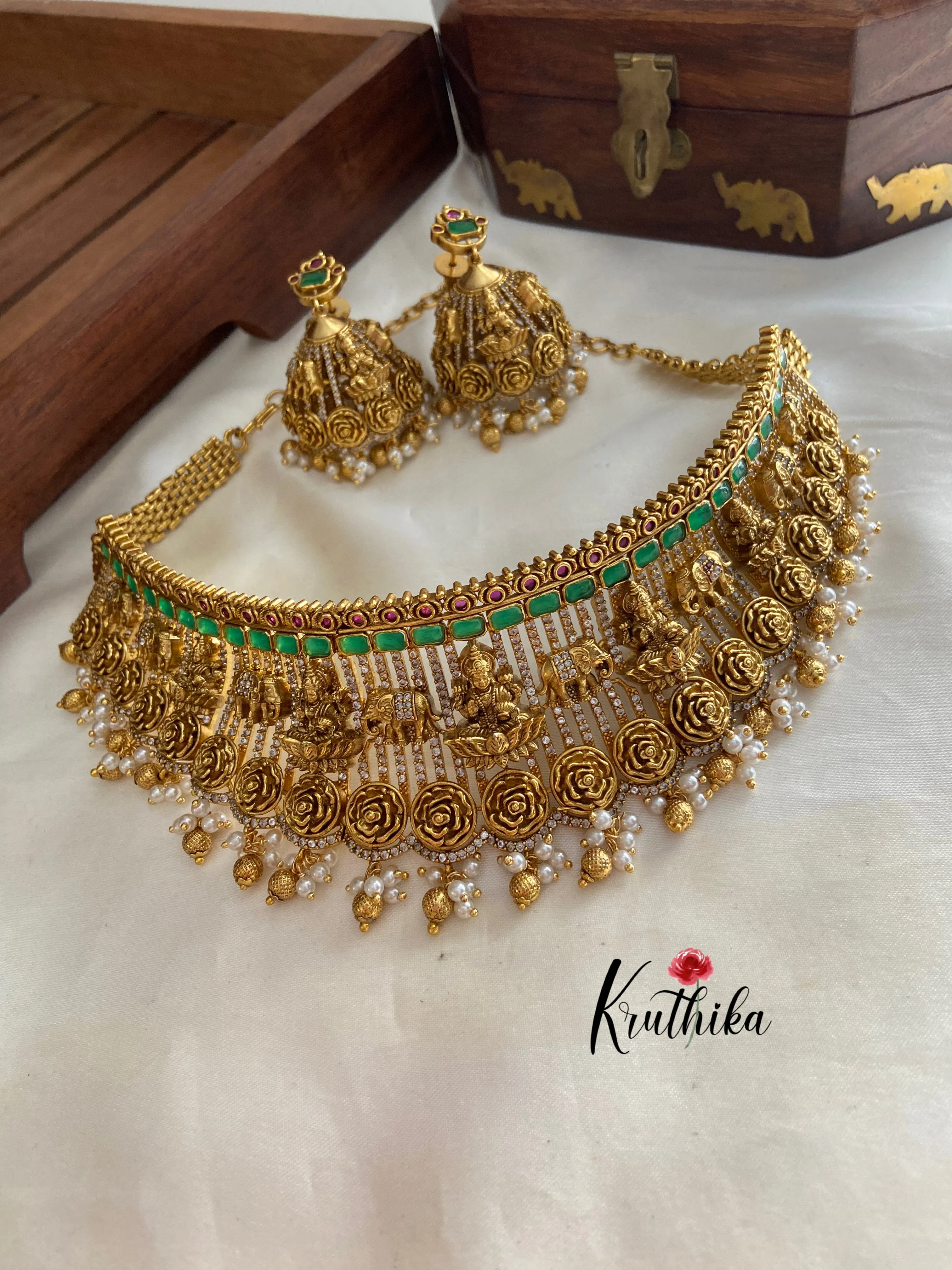 Premium polish Lakshmi Devi elephant & roses motifs bridal choker NC664